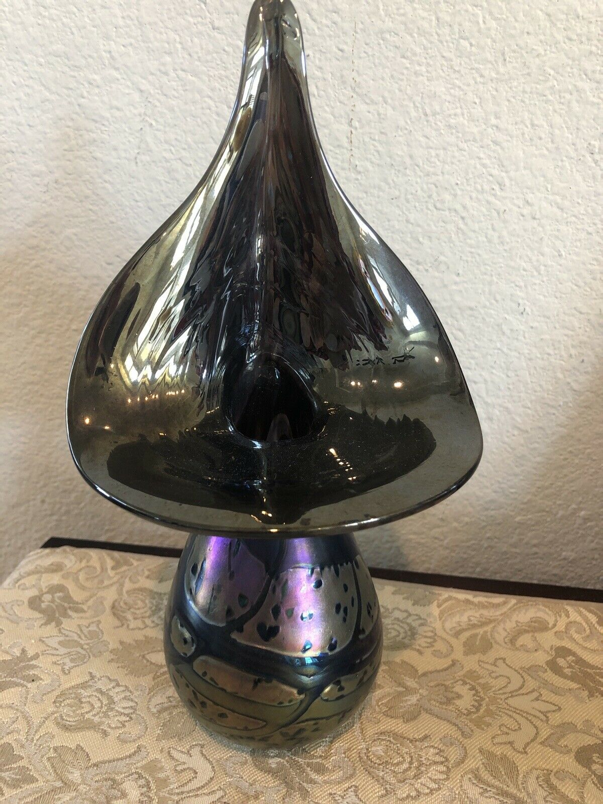 Vintage Mtarfa Glass Blowers 70's Iridescent Signed 9” Glass Vase