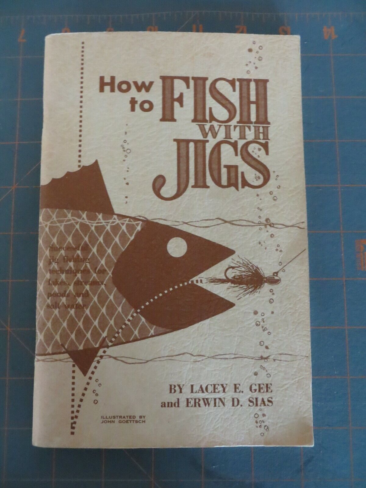 Vintage Paperback 1970 How To Fish With Jigs - 63 Pages