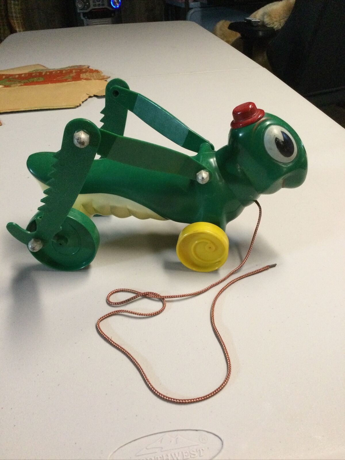 Krasshopper Antique Pull Toy