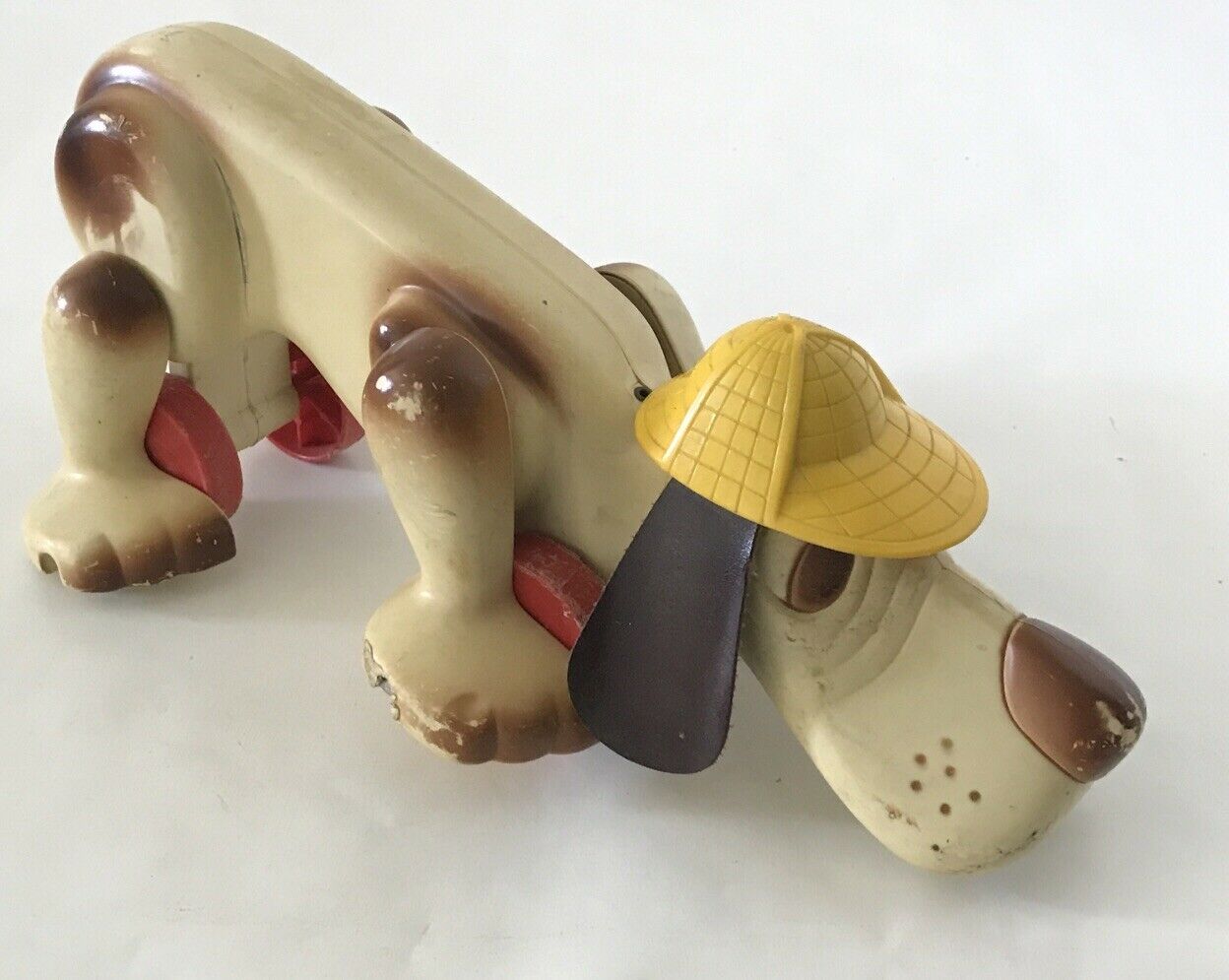 Romper Room Vintage Digger Plastic Sniffing Detective Hound Dog Pull Toy